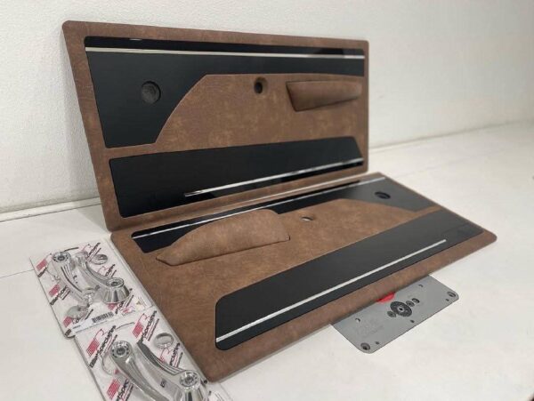 1967–1972 Chevy C10 Door Panels – Distressed Brown Vinyl, Classic Custom Look