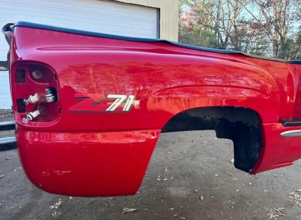 1999-2007 Chevy/GMC 6.5 ft Stepside Bed - Image 5