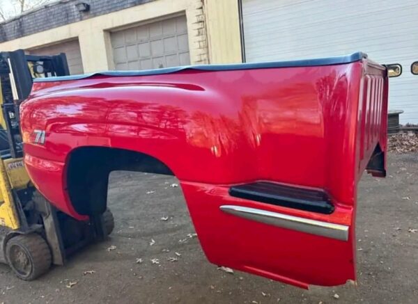 1999-2007 Chevy/GMC 6.5 ft Stepside Bed - Image 4