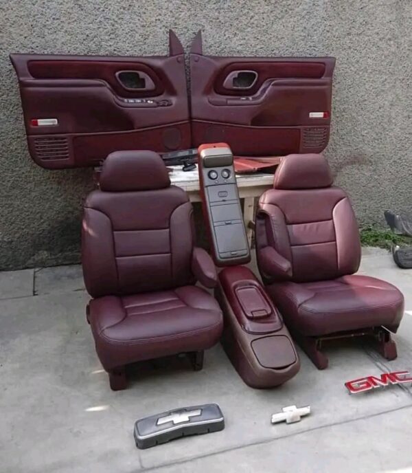 1995-1998 Chevy Silverado/GMC Sierra Burgundy Interior Set1995-1998 Chevy Silverado/GMC Sierra Burgundy Interior Set Upgrade your OBS truck with this complete OEM Burgundy Interior Kit for 1995-1998 Chevy Silverado or GMC Sierra models.  🔹 Includes:  Burgundy bucket seats (driver & passenger)  Matching center console  Door panels with factory trim   All components are in great condition with original upholstery and factory finishes—perfect for a restoration or custom build. Hard-to-find color combo that brings back the classic 90s style.  📦 Direct fit for extended cab and standard cab OBS trucks. 📍 Local pickup available or shipping options upon request.  Bring back that clean factory look in bold burgundy!