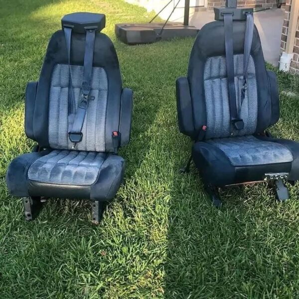 1988-1994 Chevy/GMC OBS Blue Bucket Seats with Matching Seat Belts - Image 3