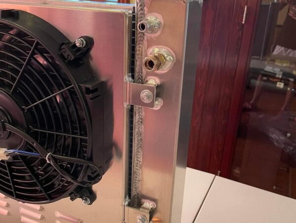 Chevrolet C1500 radiator 1988 to 1998 3 rows aluminum with electric fans - Image 4