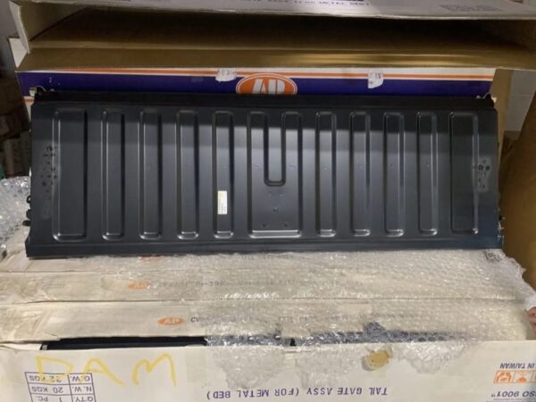 1999-2006 Chevrolet Silverado 1500 Tailgate Assembly 0EM Fitment - Image 2