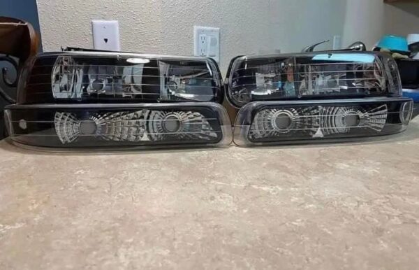 Chevy Headlights for 1999-2003 Silverado, Tahoe, and Suburban - Image 2