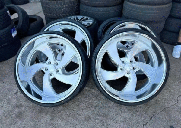 22" US Mag Wheels with Tires Premium Style & Performance for Your Chevy/GMC