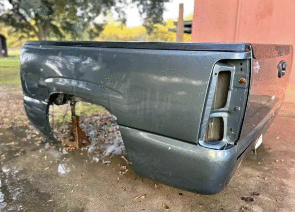 1999-2006 Chevy/GMC Silverado Sierra 6.5 ft Truck Bed - Image 3