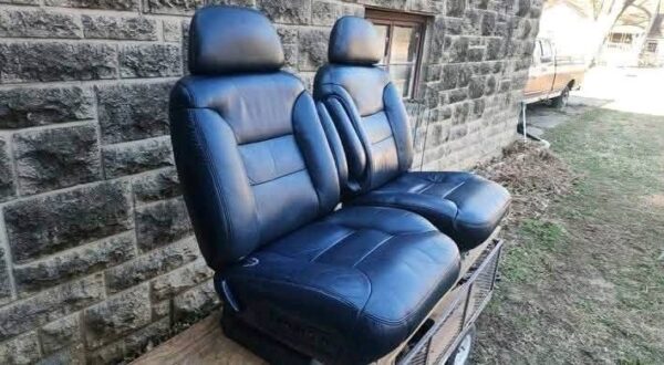 Blue Leather Bucket Seats – Pulled from 1998 Chevy Suburban - Image 4