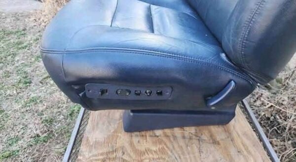 Blue Leather Bucket Seats – Pulled from 1998 Chevy Suburban - Image 3