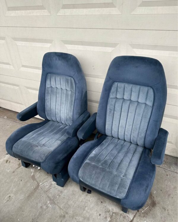1988–1994 Chevy/GMC OBS Power Bucket Seats - Image 2