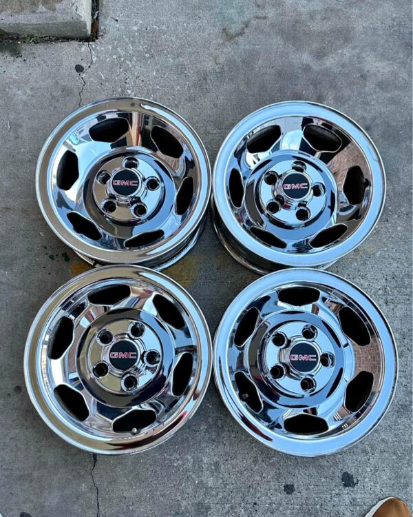 15x7 OEM Chevy/GMC Truck Wheels -5x5 Bolt Pattern Excellent Condition 454SS Style