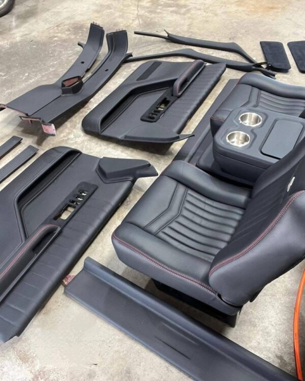 Black Custom set up interior for 1988-1994 Chevy/gmc truck obs - Image 2