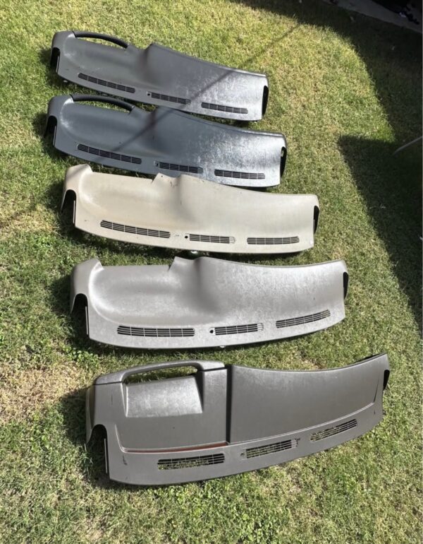 03-06 OEM Chevy GMC Dashboards - Image 2