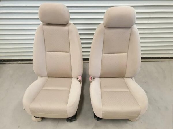 2007-2009 Chevy Silverado 1500 Front Bucket Seats Light Cashmere Cloth, Power, OEM