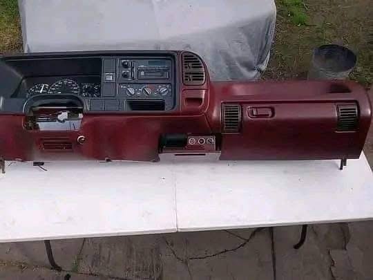 Maroon Dashboard Assembly for 1995–1999 Chevrolet Silverado, Suburban & GMC Sierra / Yukon | OEM-Style Replacement